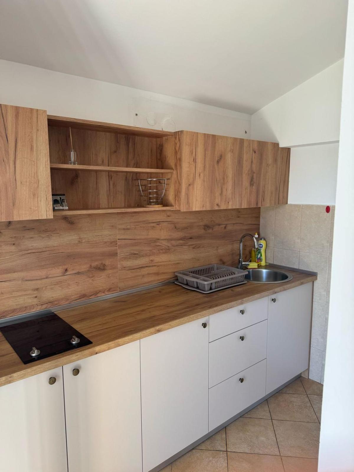Apartament Cupic *